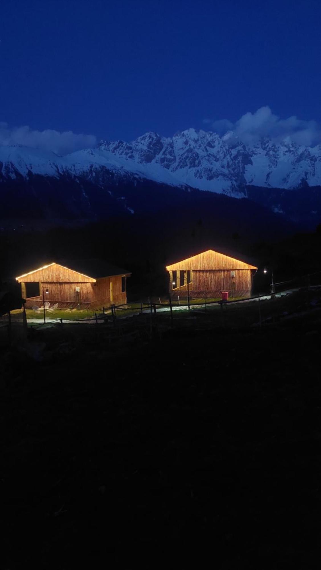 Khana Badosh Resort Kalam Luaran gambar