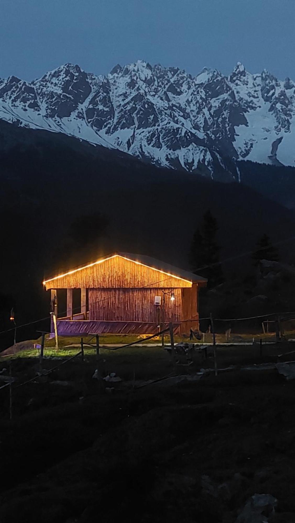 Khana Badosh Resort Kalam Luaran gambar