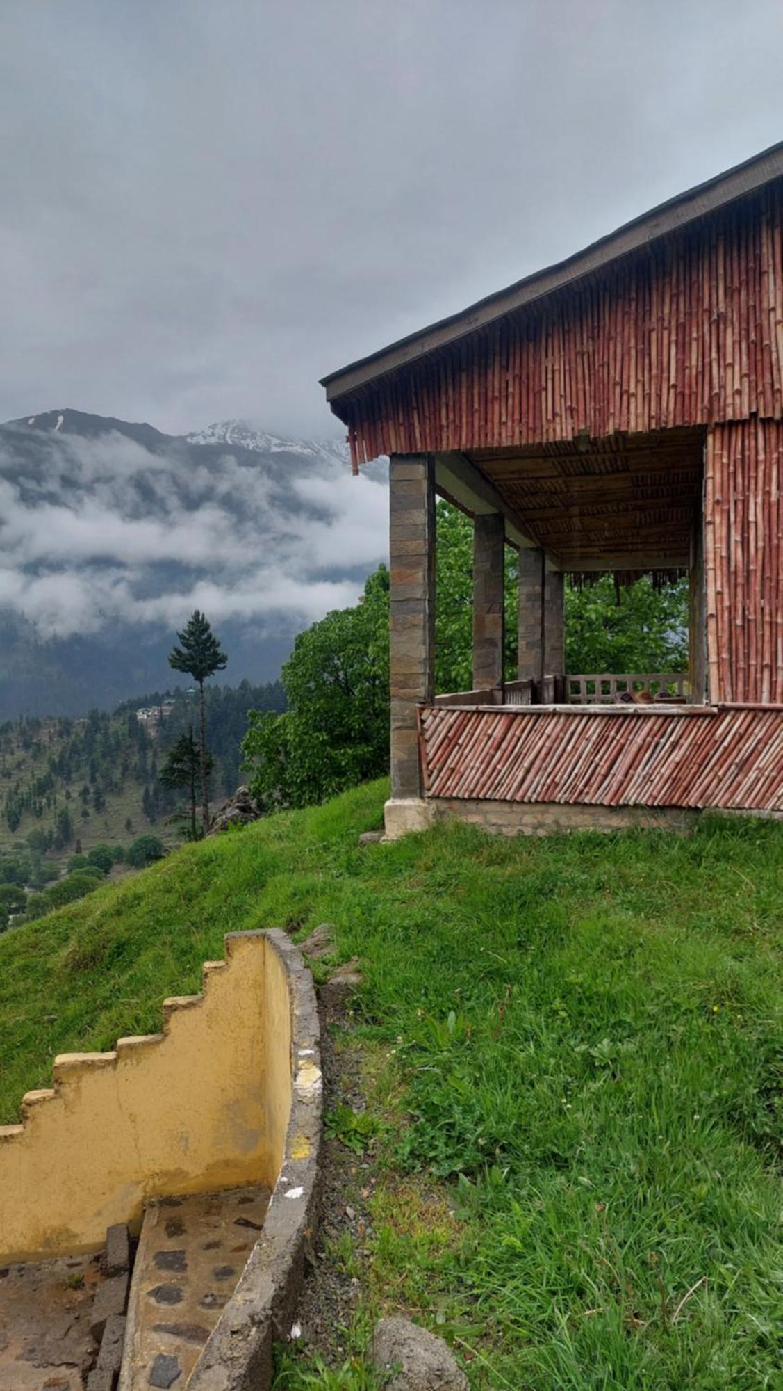 Khana Badosh Resort Kalam Luaran gambar